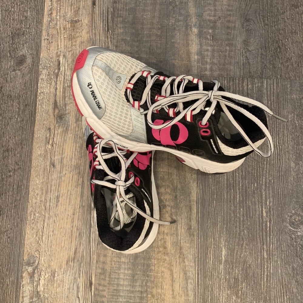 Pearl Izumi shoes